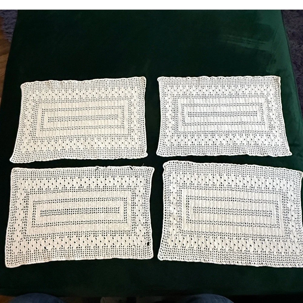 Vintage White Crochet Lace Placemats Set of 4 Rectangle Table Linens 13x10
